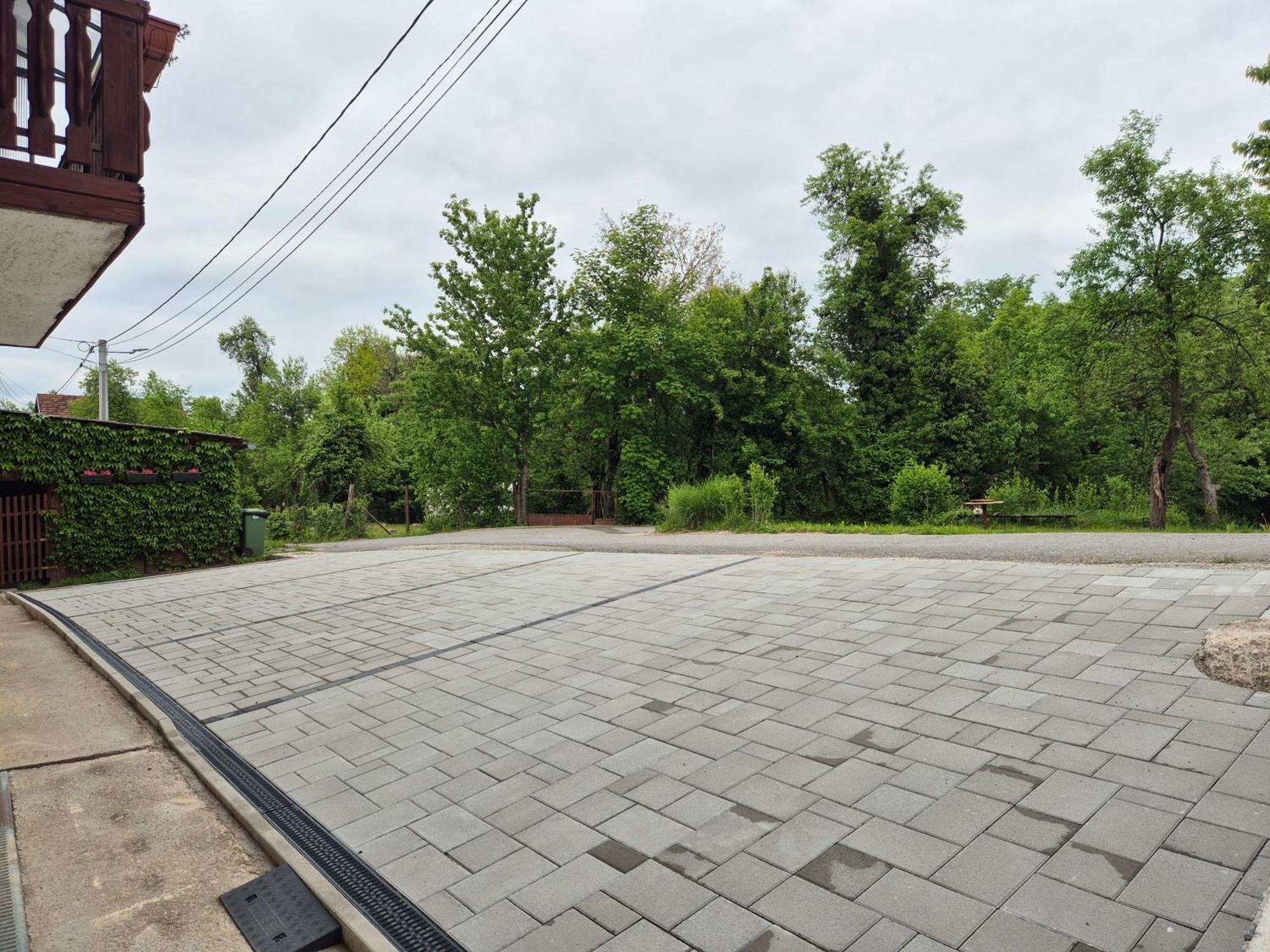 Rooms Garden Слуни Екстериор снимка